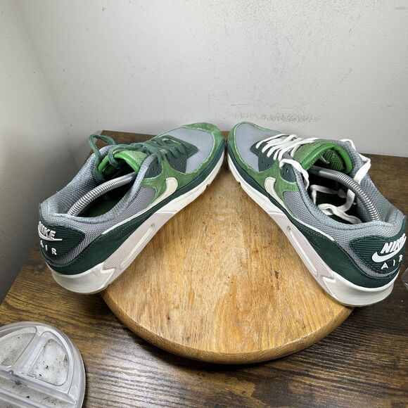 Nike Air Max 90 Shoes Mens Size 11.5 Retro DH4621-300 Gum Sneakers - Picture 5 of 9